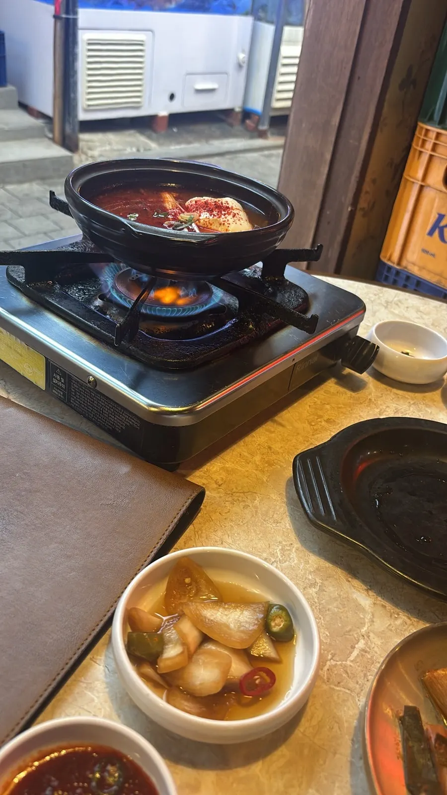 생방송 투데이 배너가 있는 매장 입구