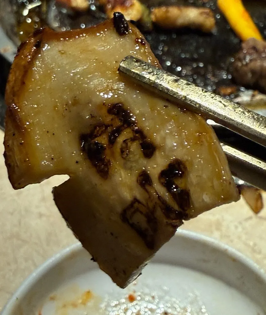 Potatoes and mushrooms grilled together on the pan