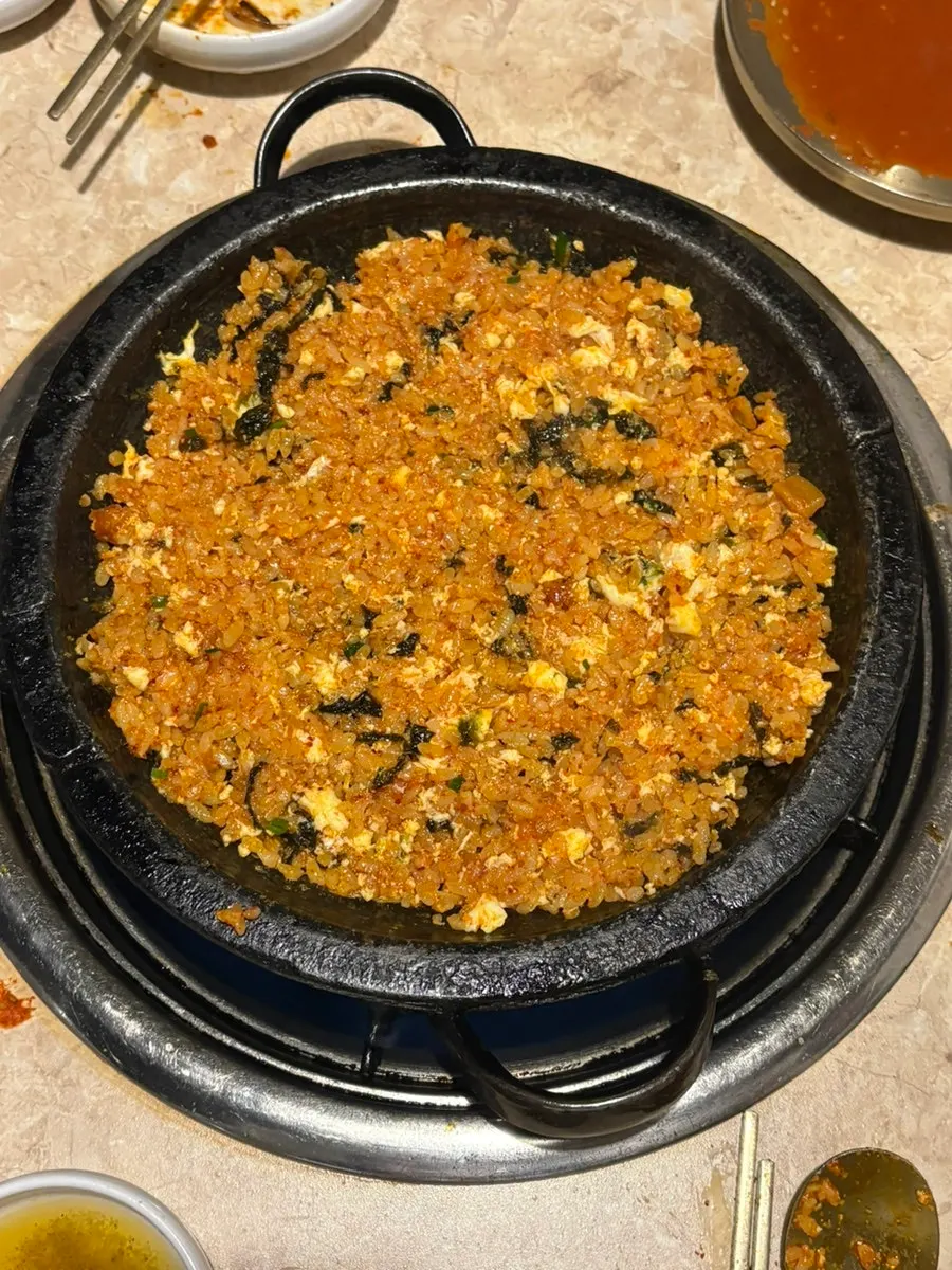 Fried rice mixed with egg