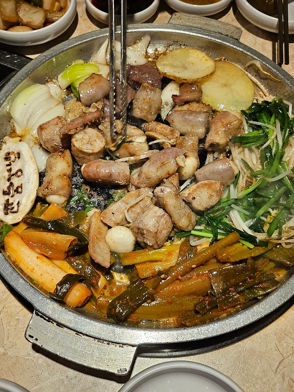 익어가는 수제마늘곱창