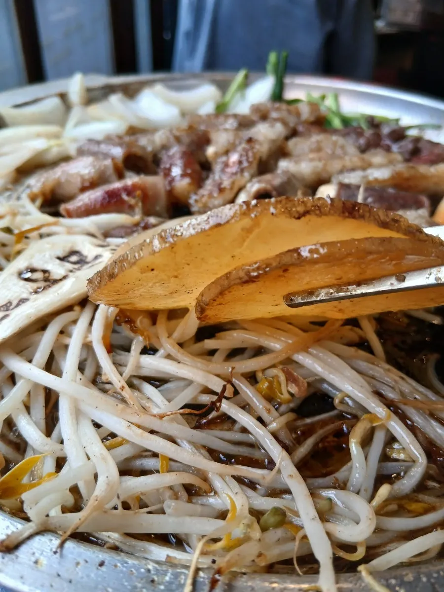 Sliced potato fried in gopchang fat