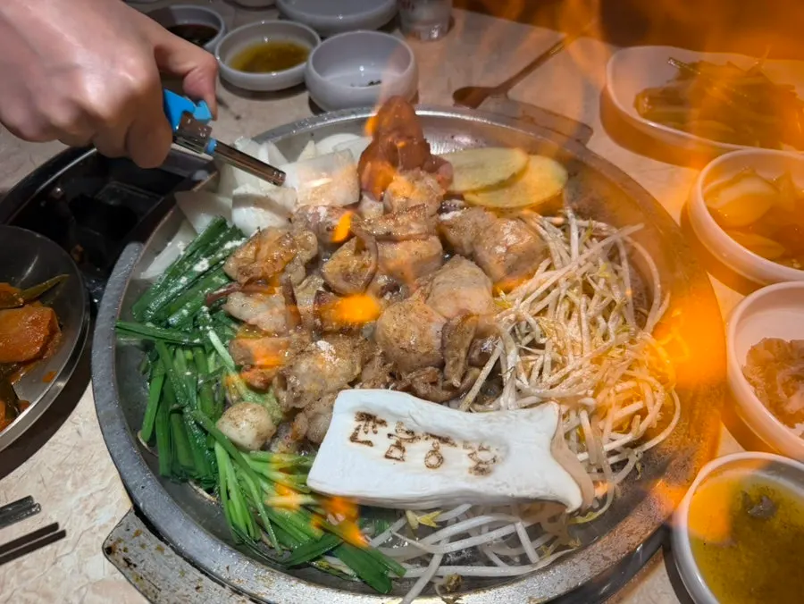 Mixed platter of gopchang, daechang, and makchang