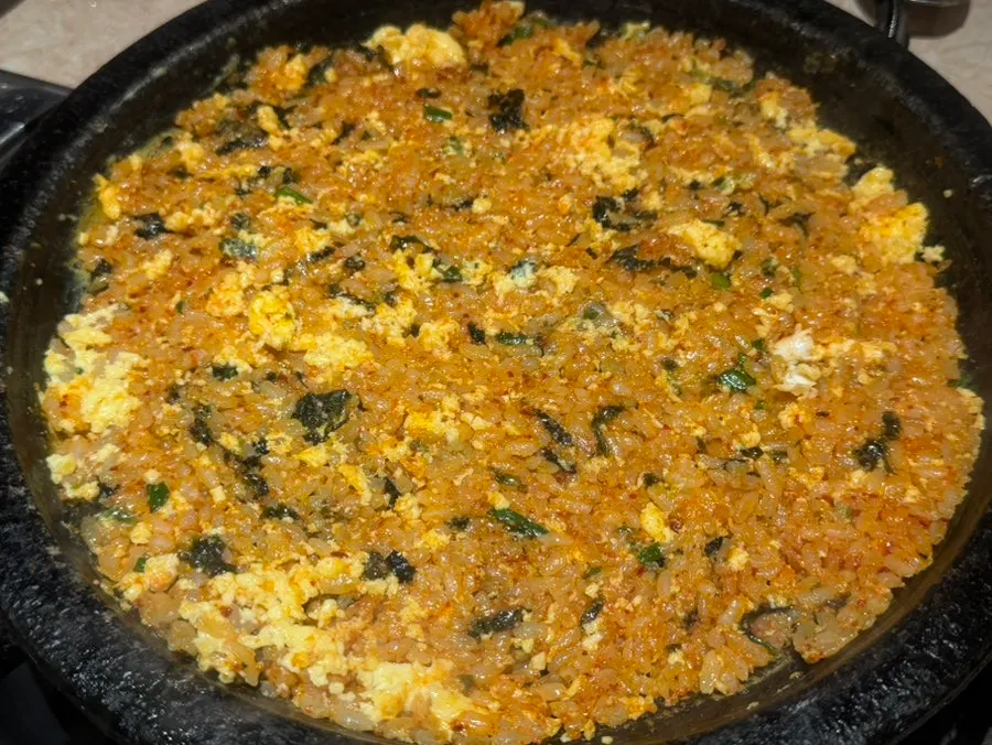 Grilled gopchang served with side dishes