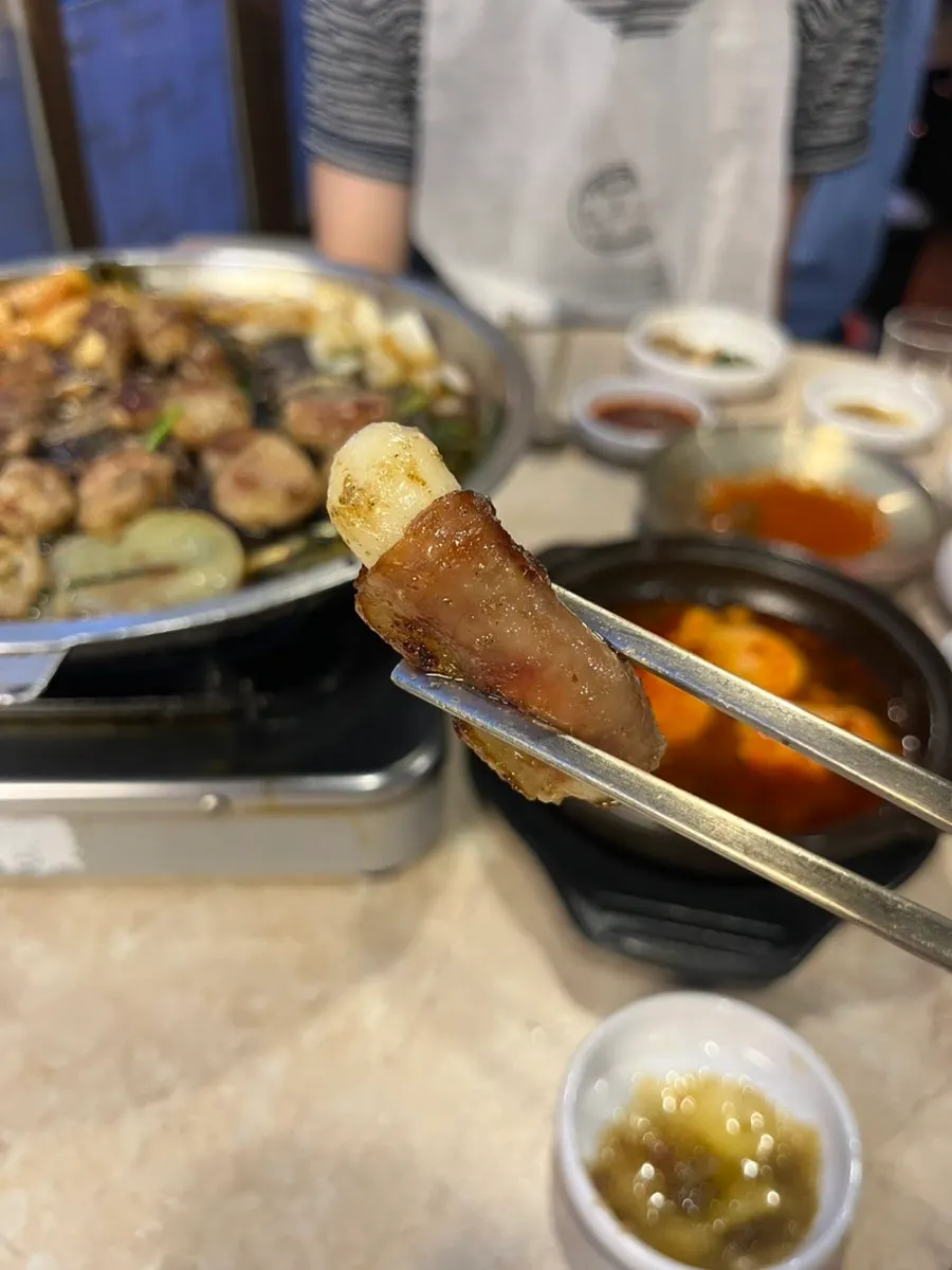 불판에 올려 구운 대파김치