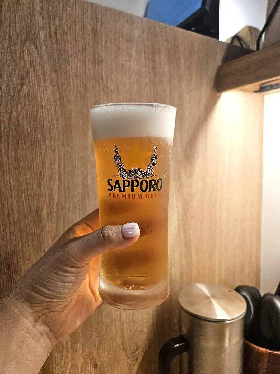 Sapporo draft beer and milk tea