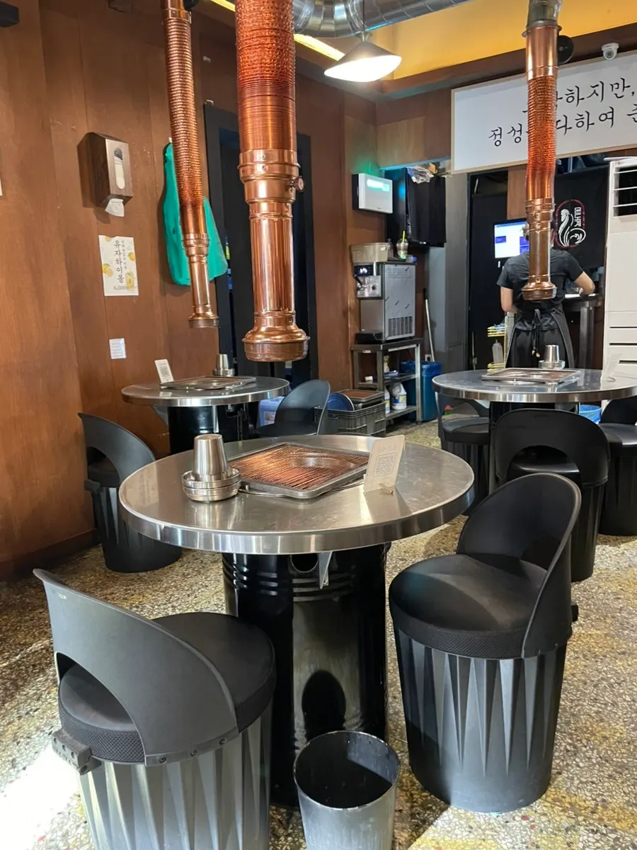Clean seating inside Ondogye