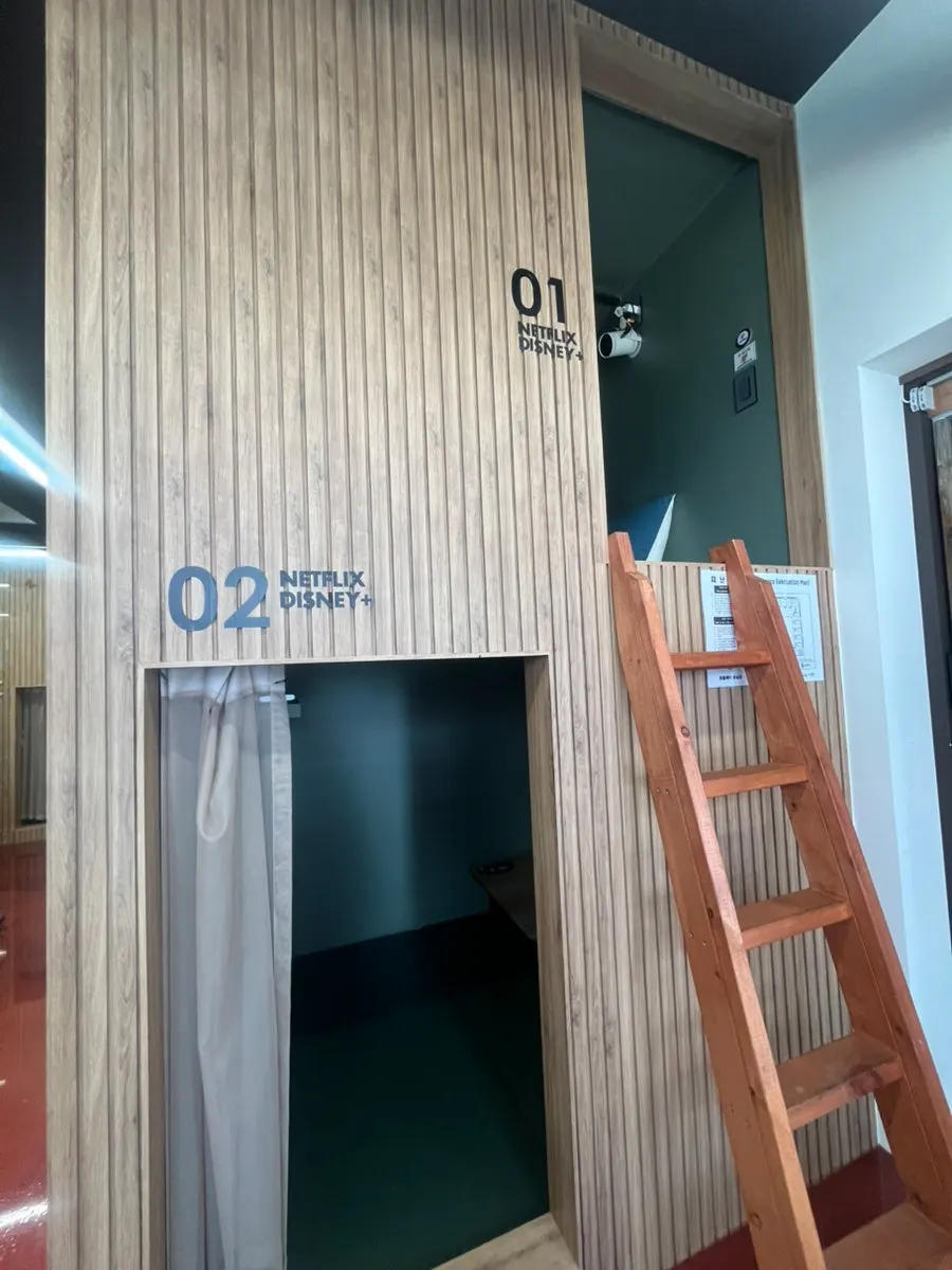 2nd floor hall with two-level OTT viewing space arrangement