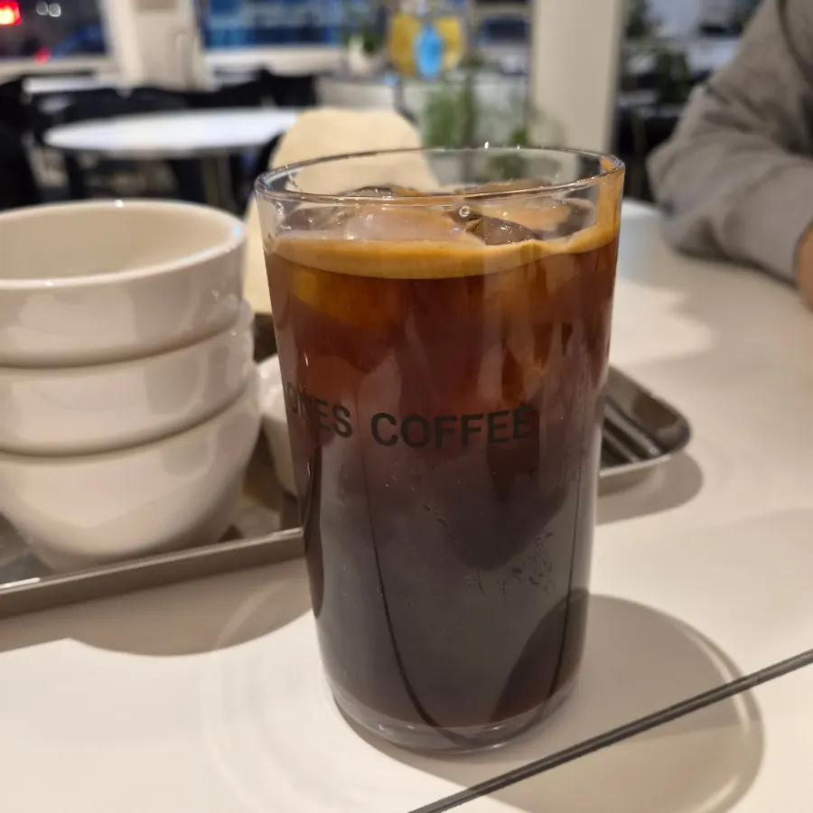 Glass of ice-packed iced americano