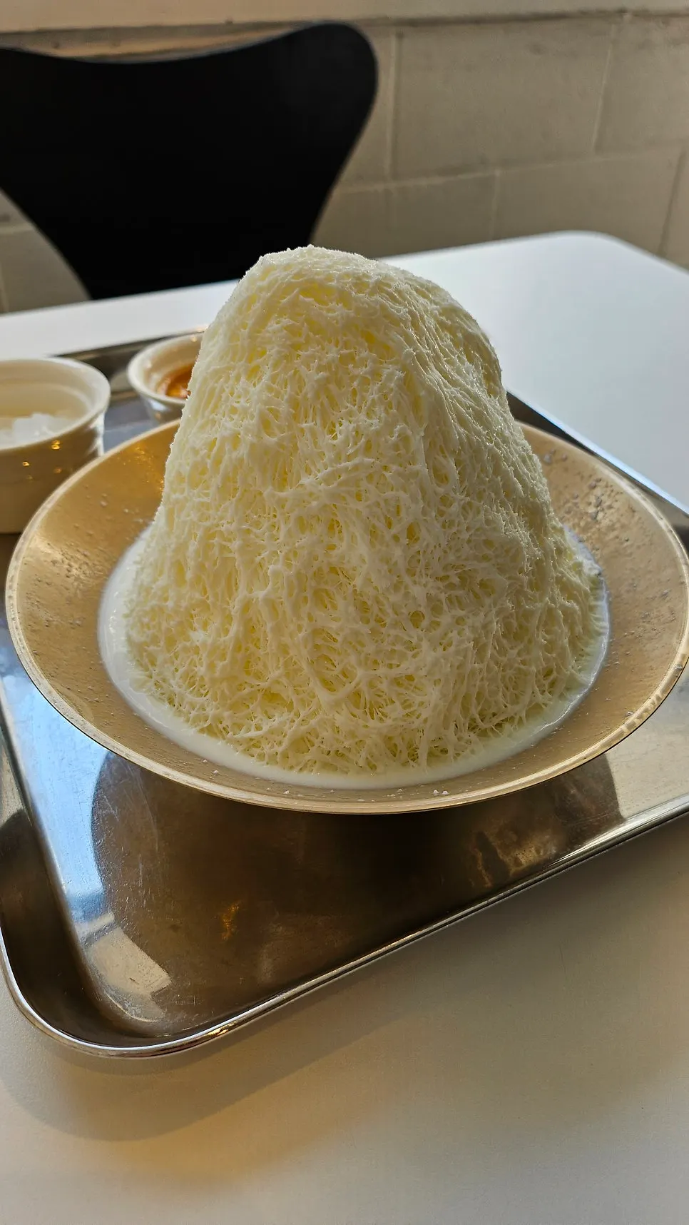 Full spread of Wonz Coffee's mango bingsu