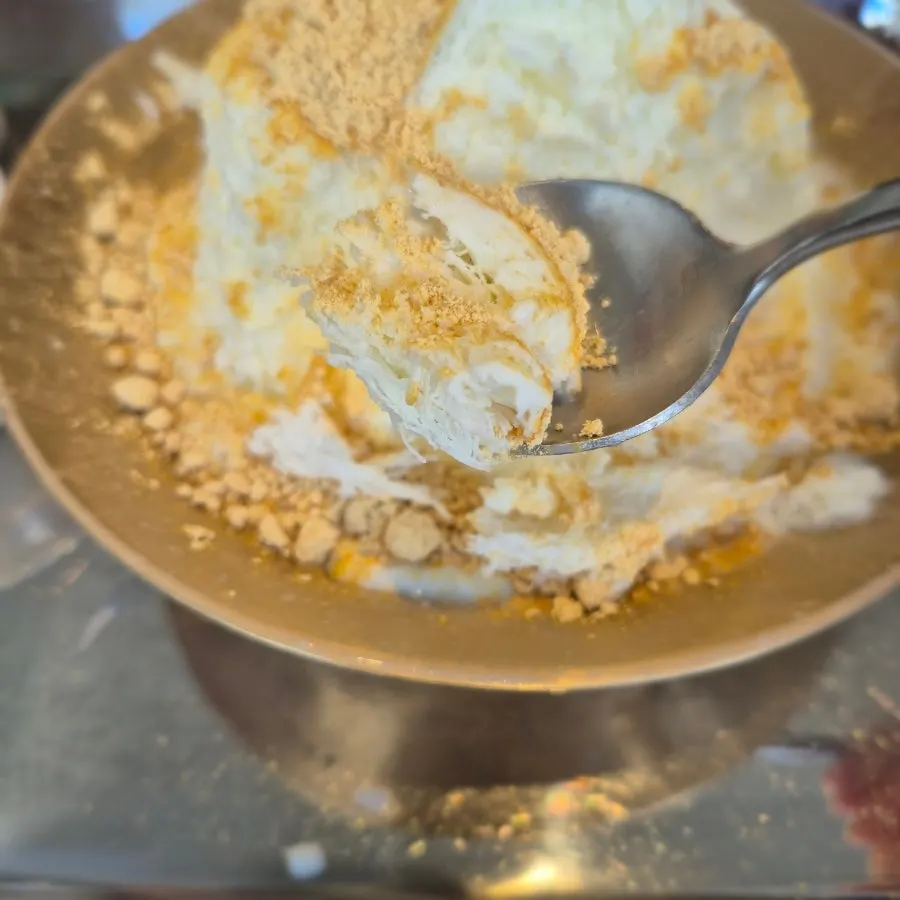 A scoop of the red bean bingsu
