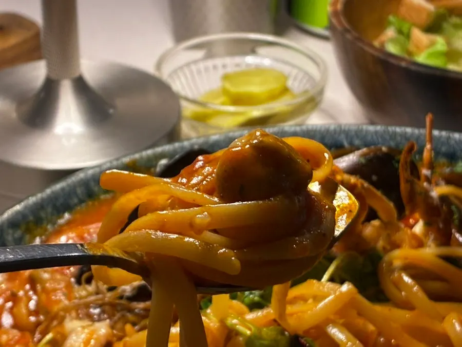 Crab soaked in tomato sauce