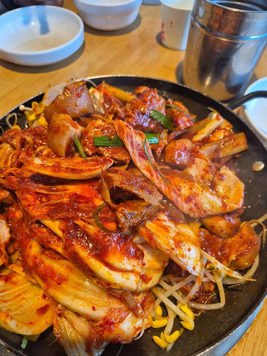 Two servings of pork duruchigi at Oneuldo Utja Chowol