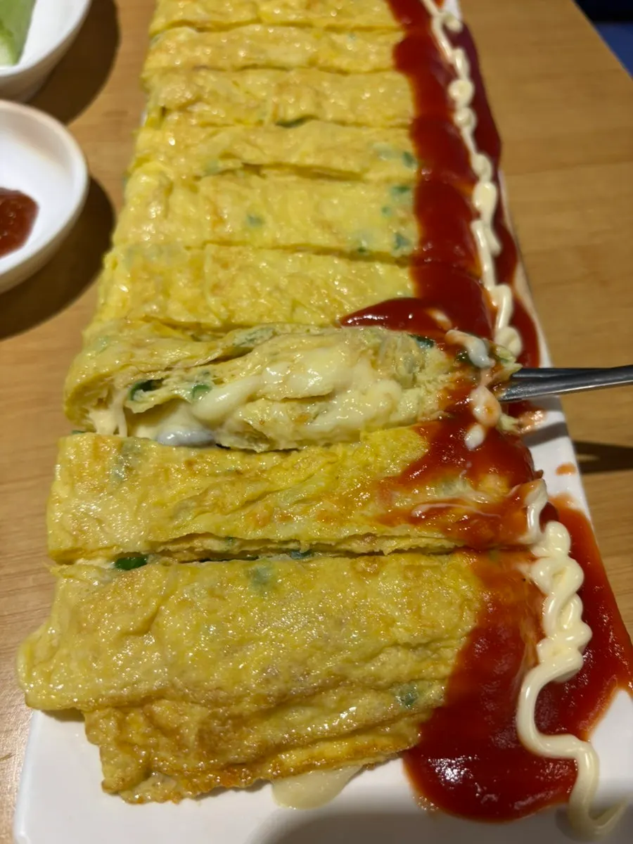 치즈가 들어간 계란말이 단면
