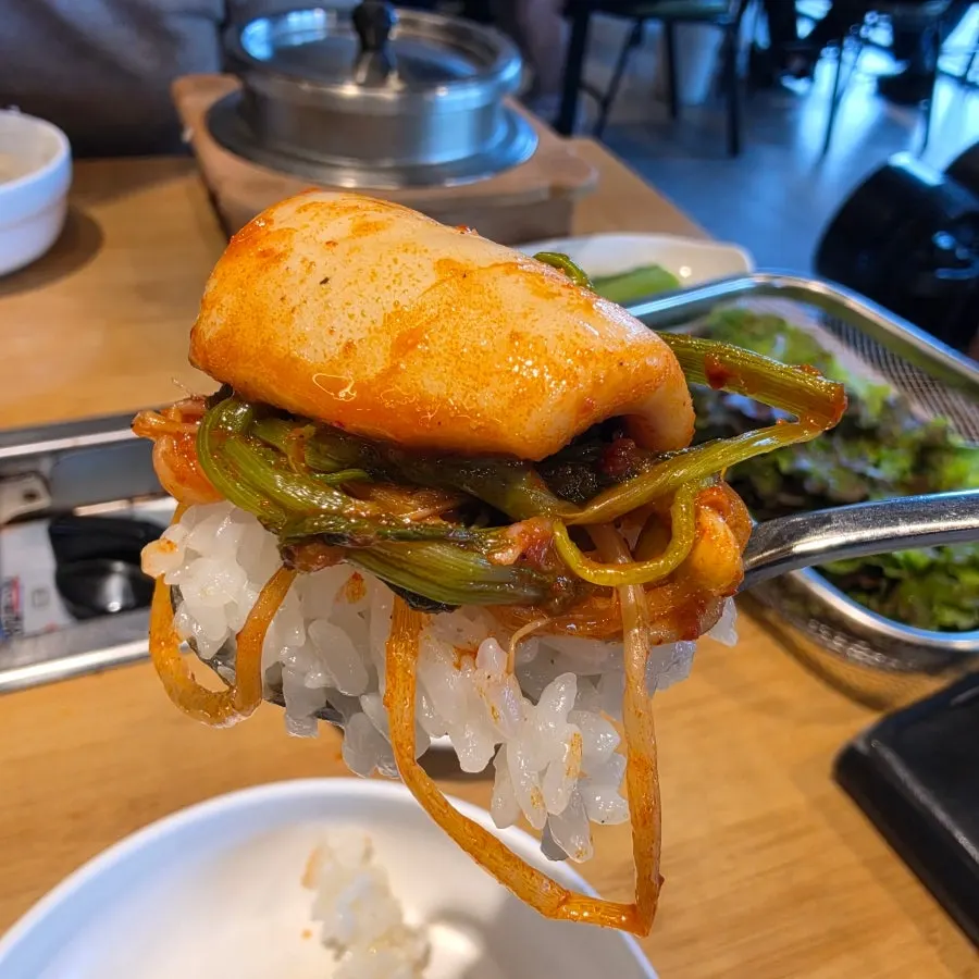 A sauce-coated piece of duruchigi