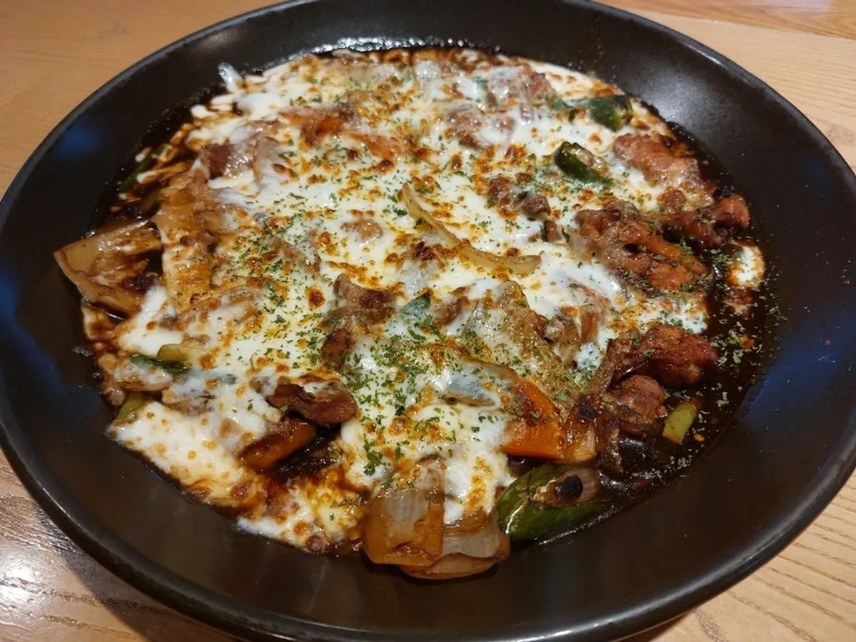 弘大入口站溫達來燉雞店外觀