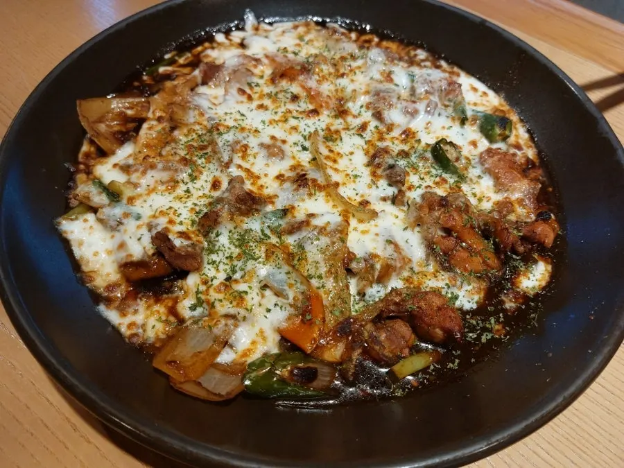 去骨起司燉雞S size特寫