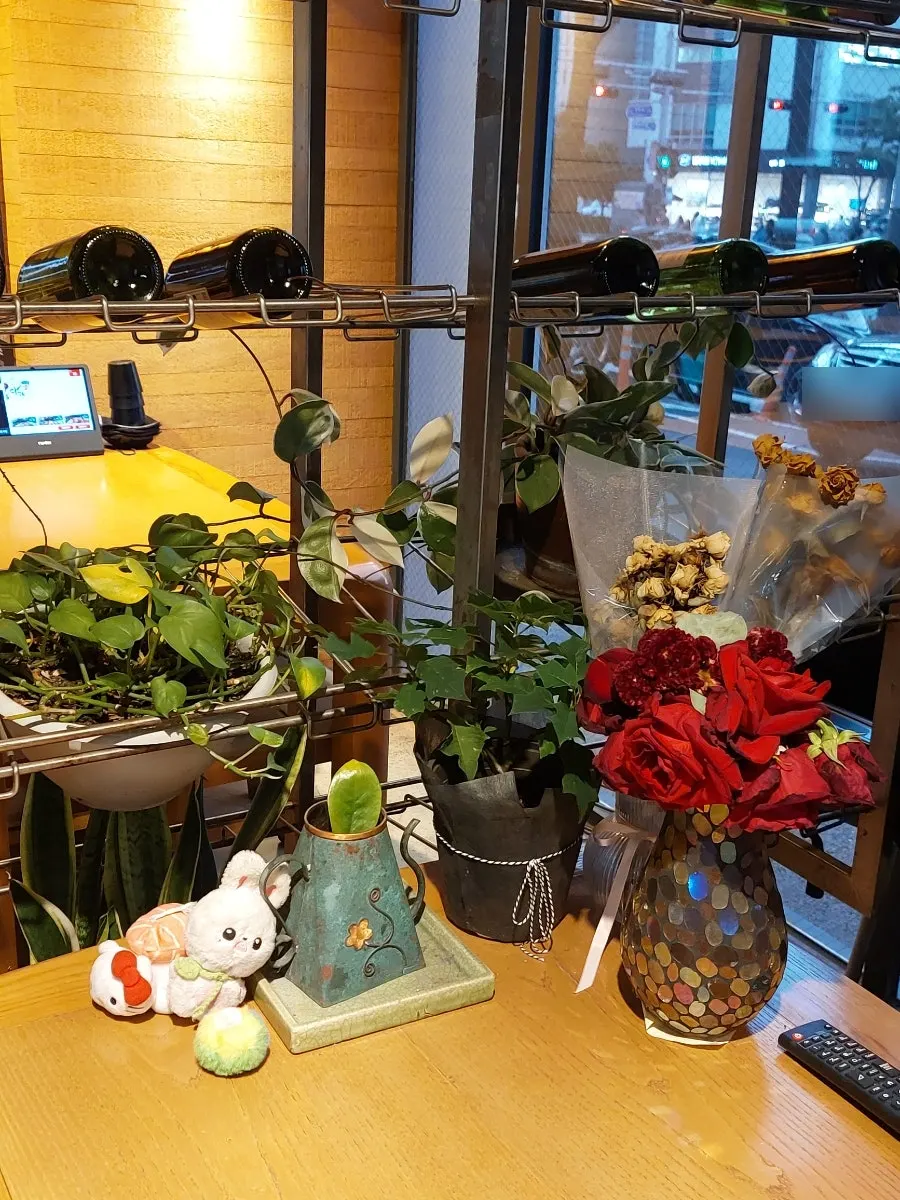 一塵不染、管理良好的店內角落
