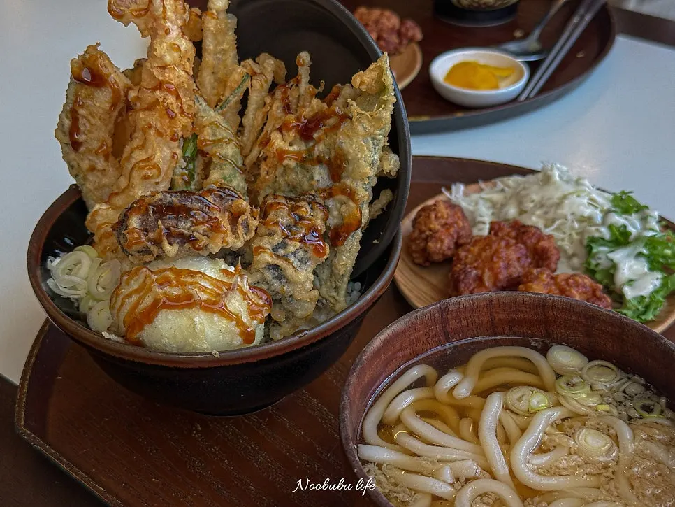 속까지 촉촉한 치킨난반 단면