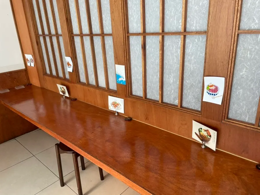 Private room seating area at Ongijeong Suseong Lake Branch