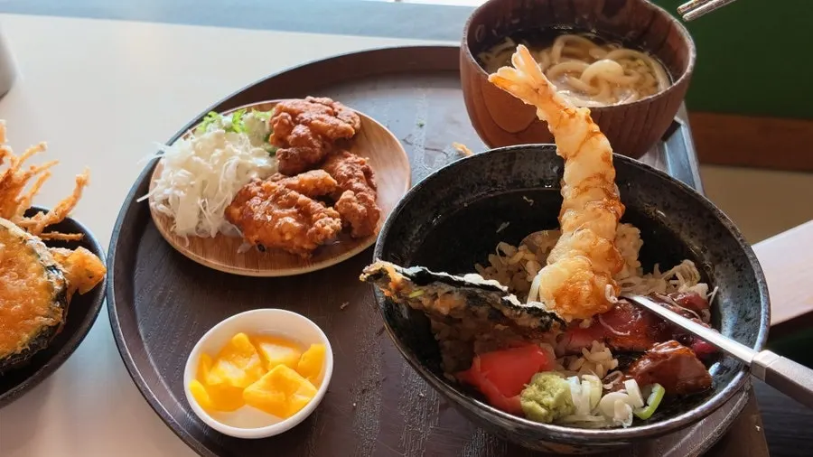 Seaweed tempura from the set