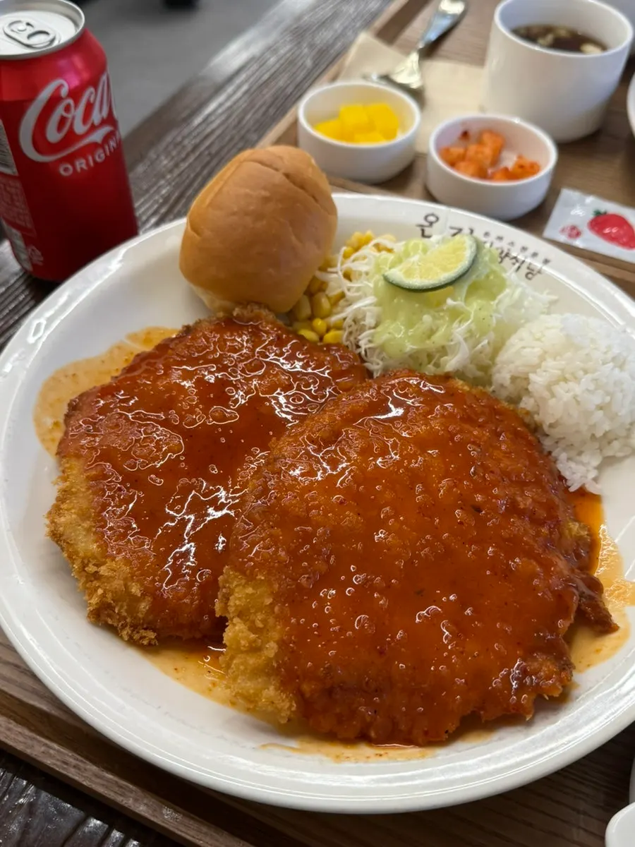 Onjeong spicy pork cutlet coated in sauce