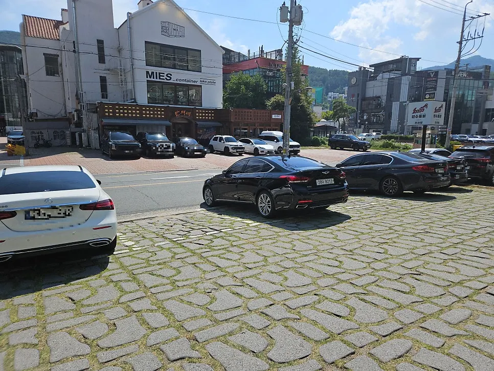 차량 약 10대 규모의 온기정 주차장