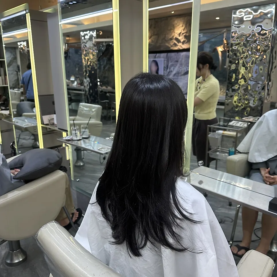 윤기 올라온 모발 끝부분
