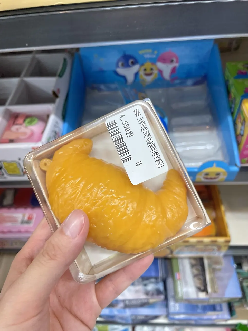 온생활 2층 시계와 실내복 코너