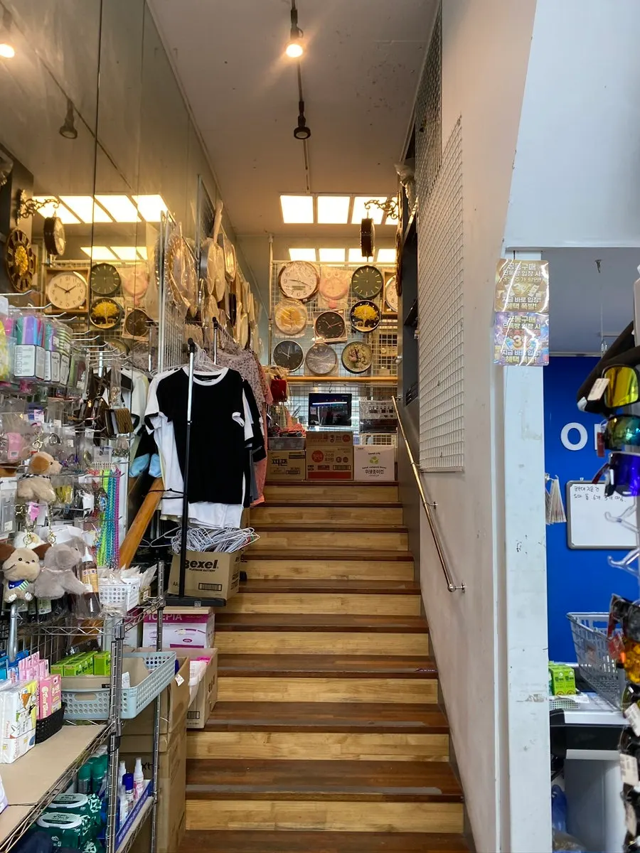 Overview of home goods displayed on the 2nd floor of On Saenghwal
