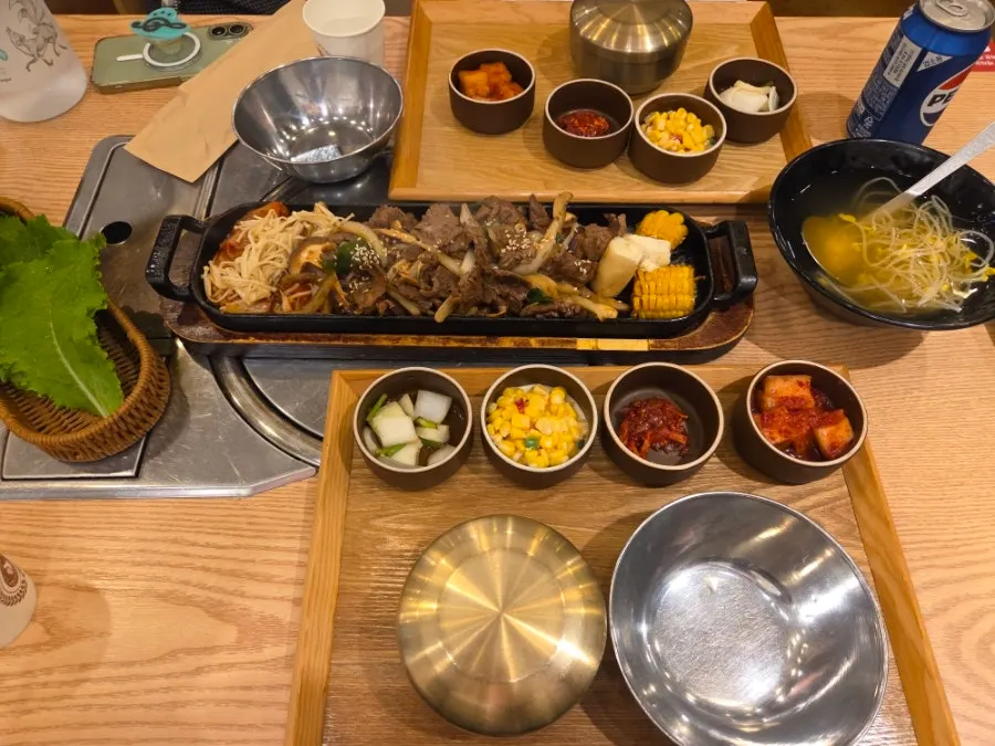마늘소스로 양념한 꽃갈비살 불고기 클로즈업