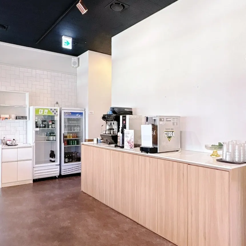 Self-serve bar dishes brought back to the table on a plate