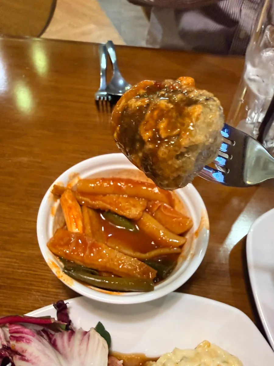 파스타 리조또 피자 스테이크가 있는 오퍼스240 메뉴판