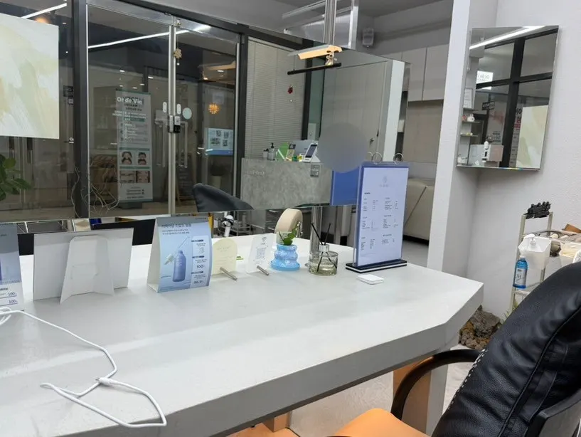 Interior of Oreudeubi Sangwangsimni Station Branch