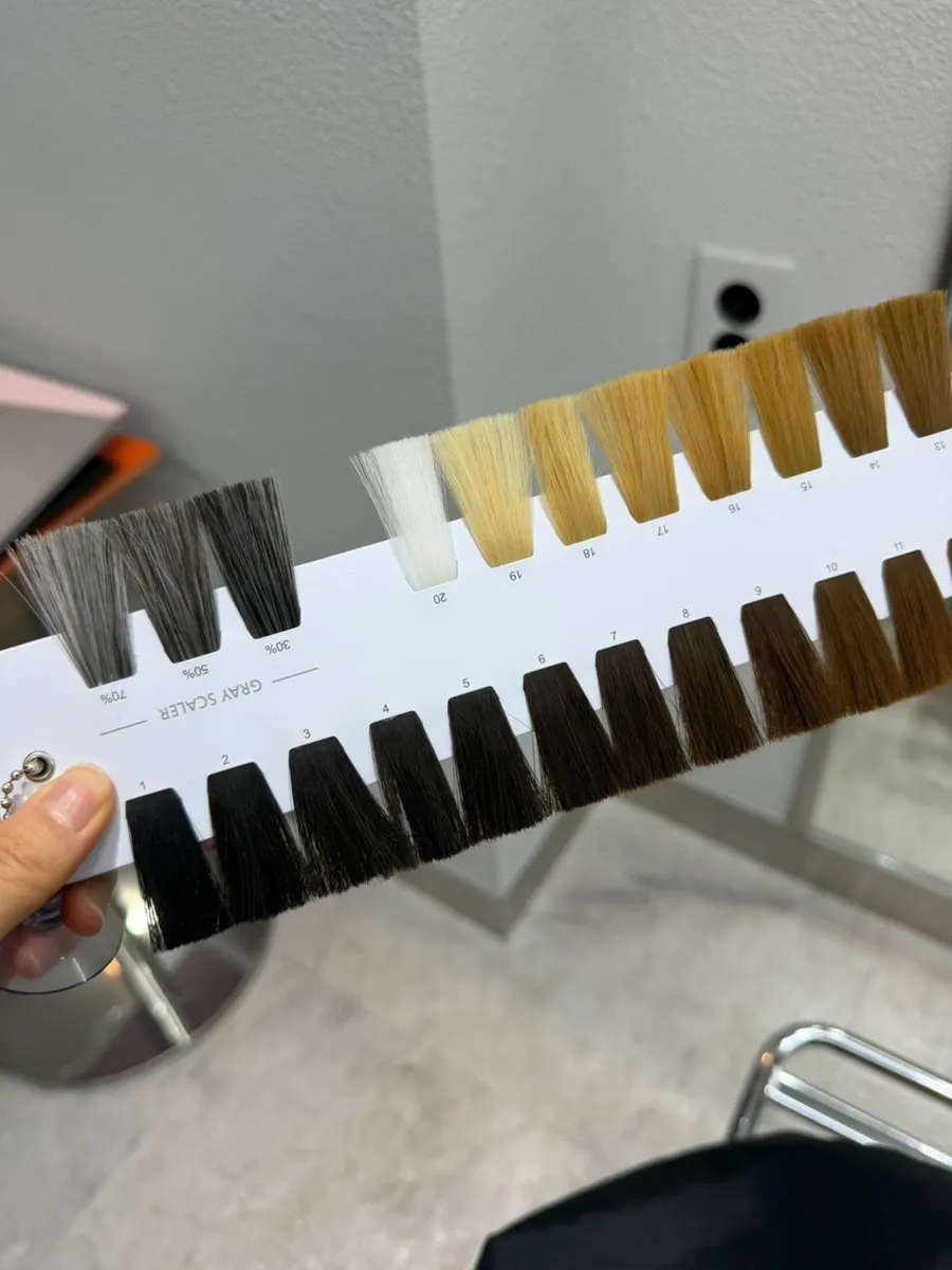 Scene of the tone-down color consultation
