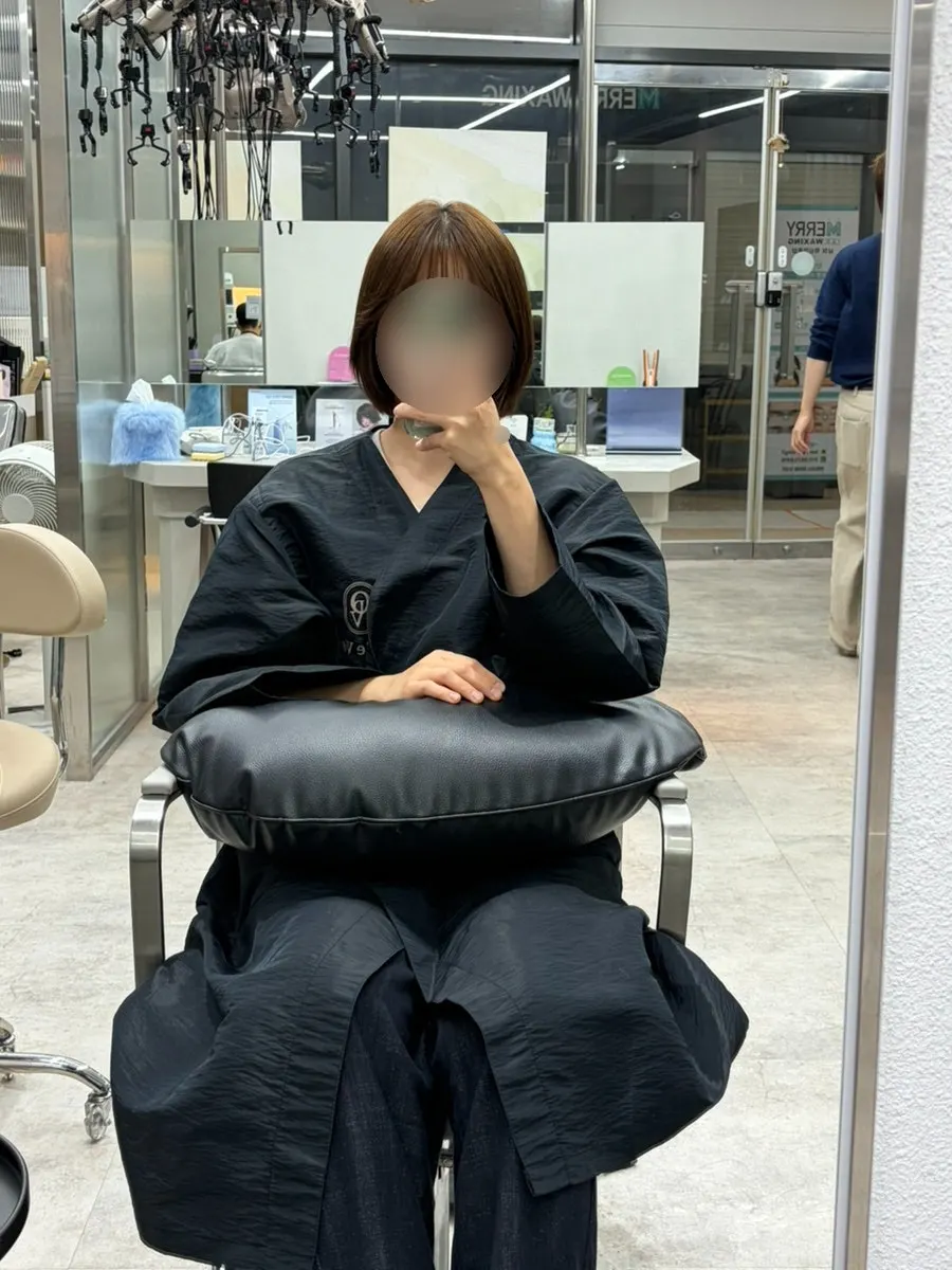 Hair with an orange tint before the dye