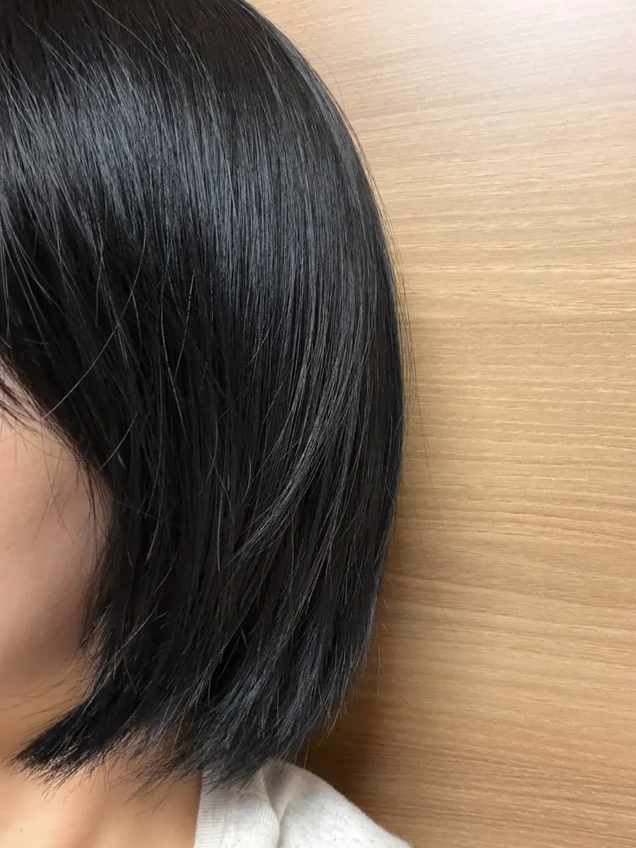 Hair right after the level 4 full tone-down dye