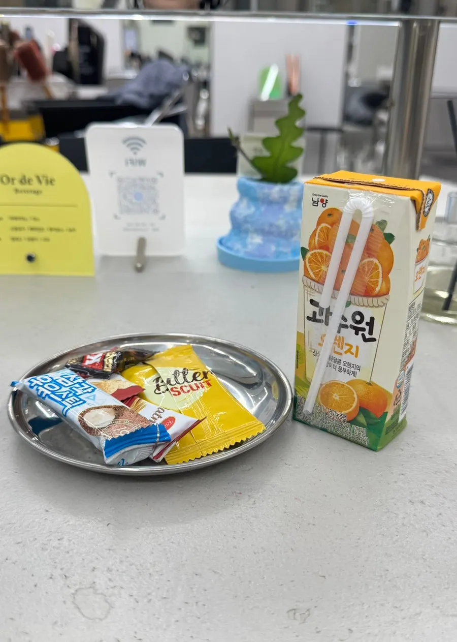 Drink menu at Oreudeubi Sangwangsimni Station Branch
