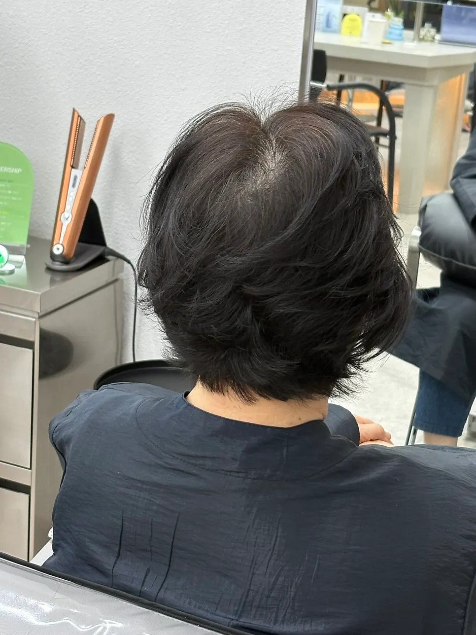 Natural waves finished with a blow-dry