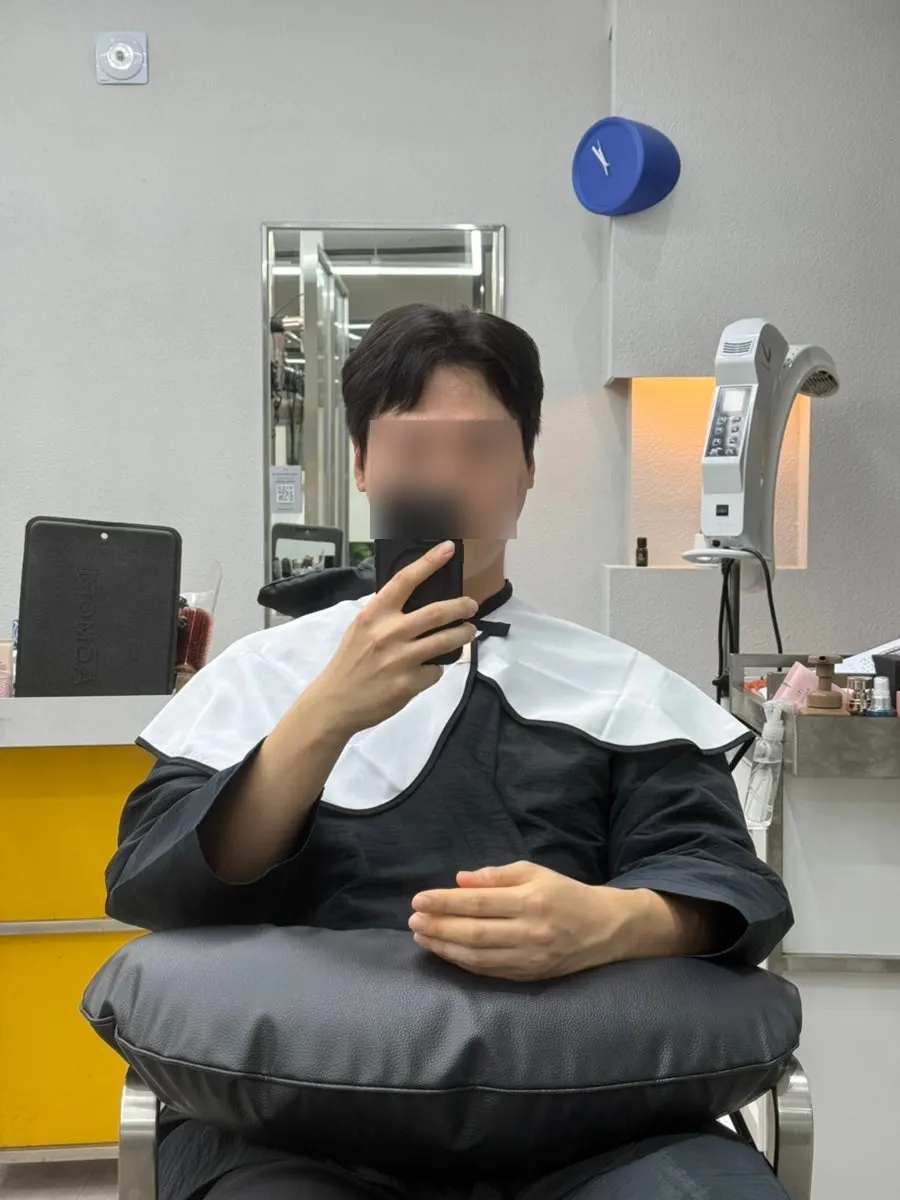 커트 전 덥수룩한 남자 머리 상태