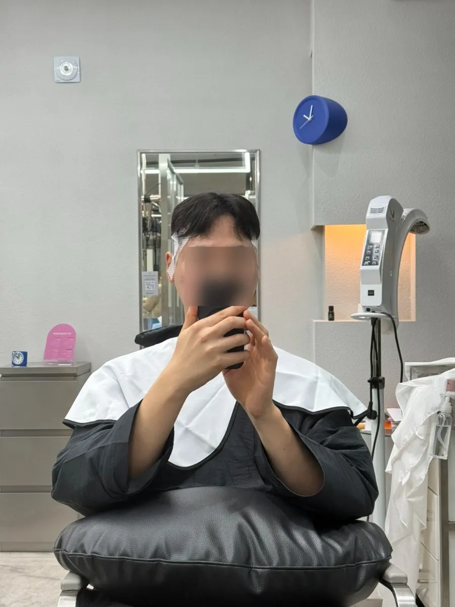 지훈 디자이너와의 가을 스타일 상담 장면
