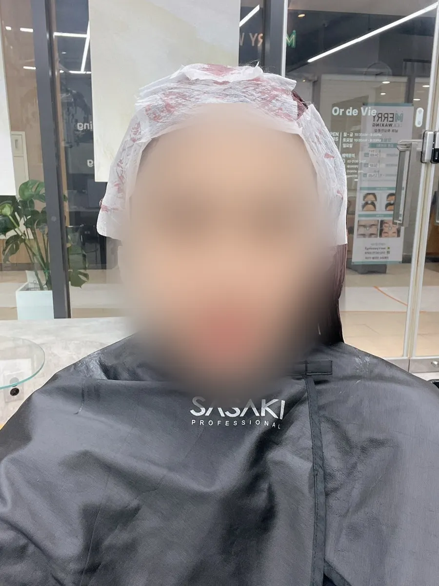 뿌리부터 끝까지 도포가 끝난 모발