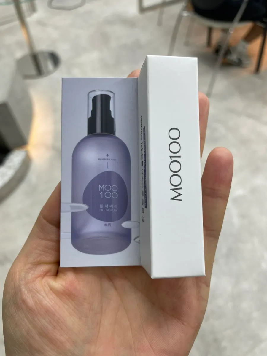 레드브라운 컬러가 드러난 뒷모습