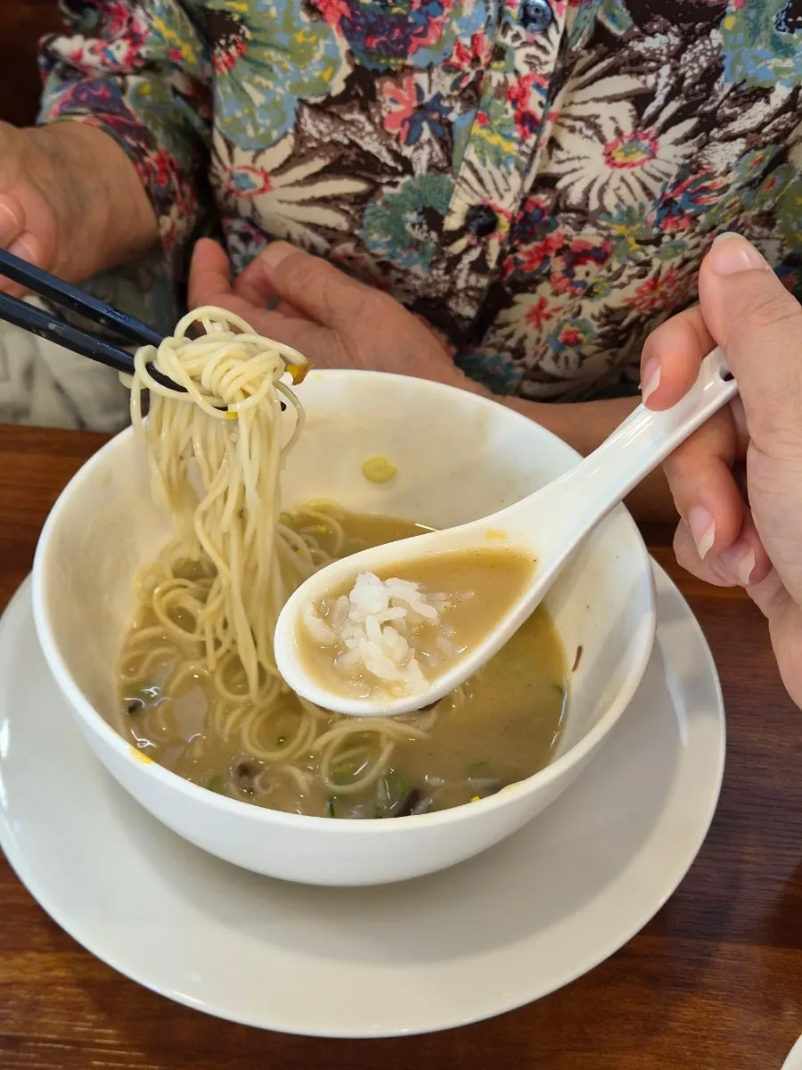 양념장이 섞인 매운맛 카라빠이탄