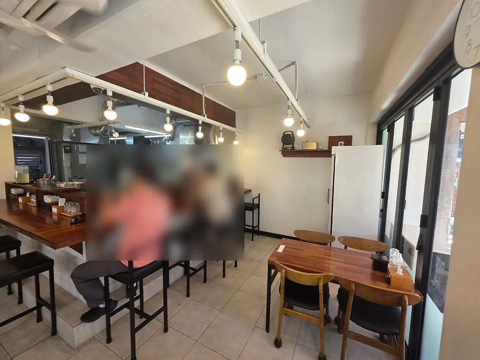 오레노라멘 은평점 좌석 전경