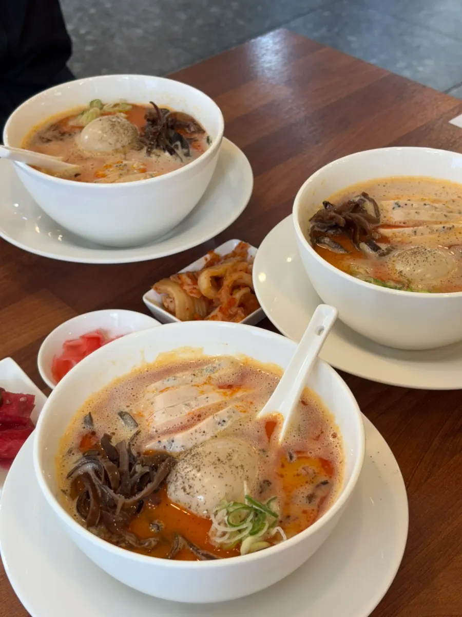 라멘과 함께 먹은 김치와 절임무