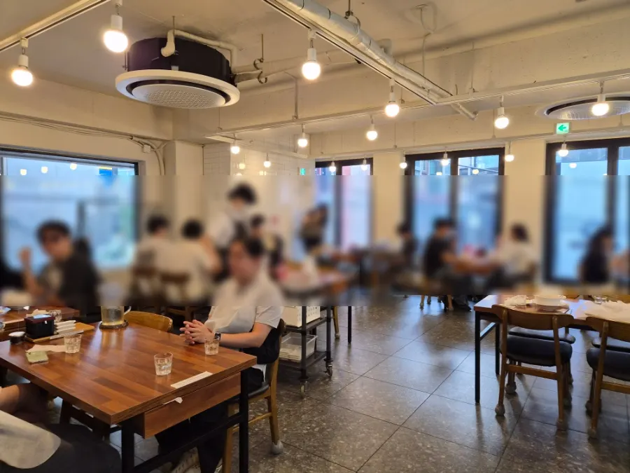 식사를 마친 오레노라멘 강남점 자리