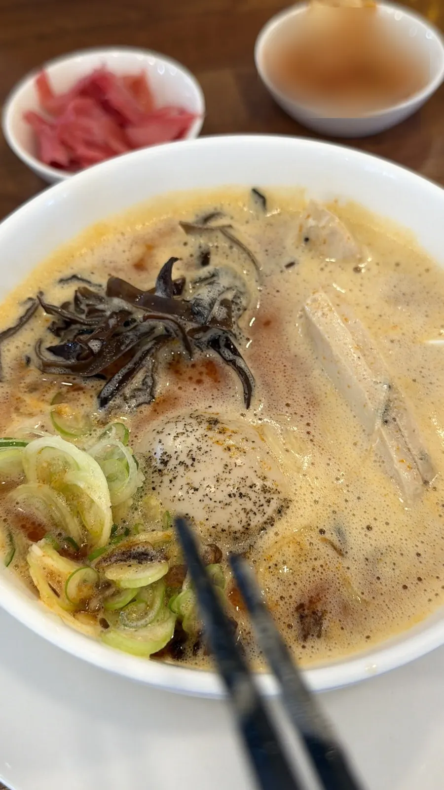 매콤한 카라빠이탄 라멘 한 그릇