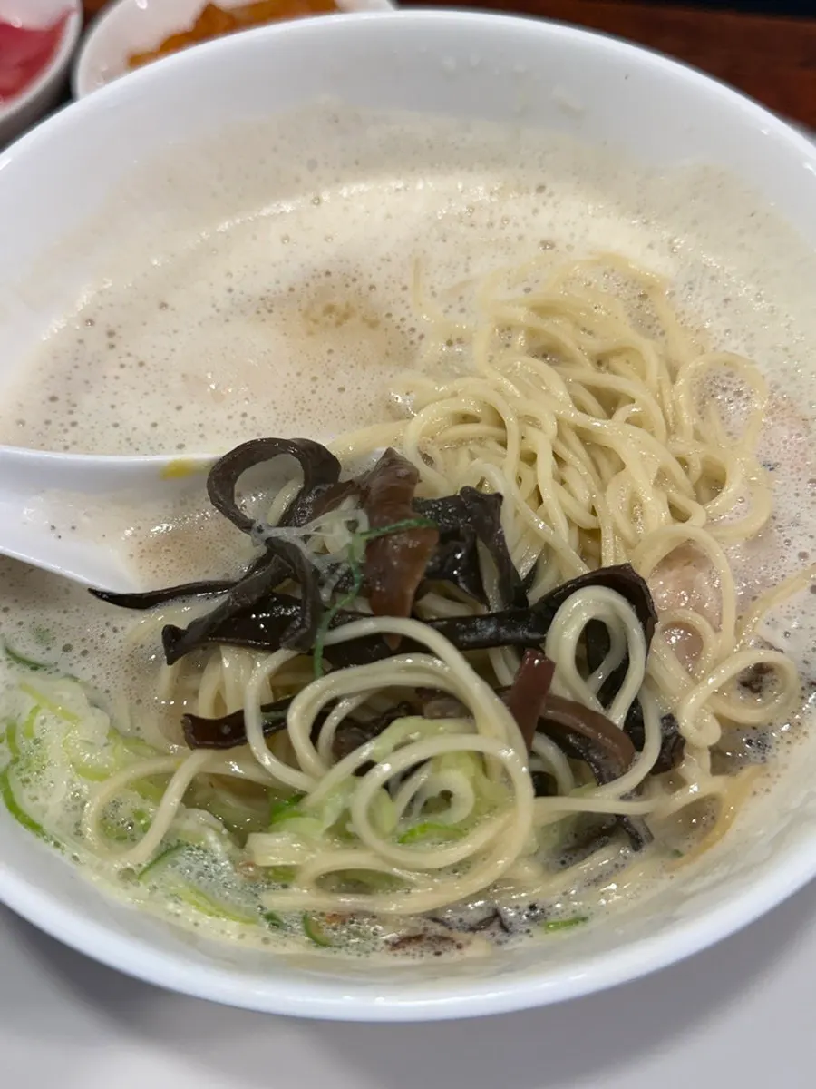 Rich deep-yellow tori paitan broth
