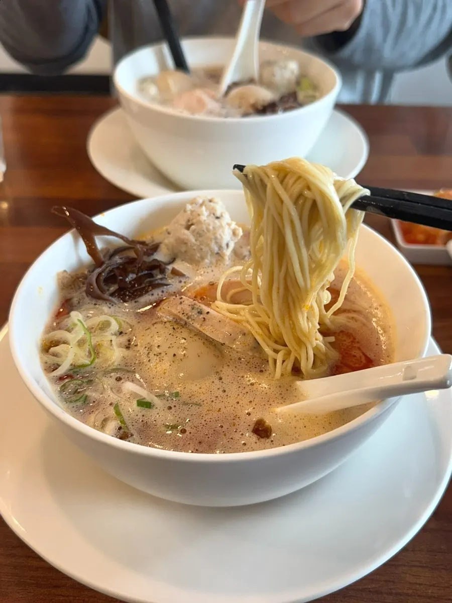 매콤한 카라빠이탄 한 그릇