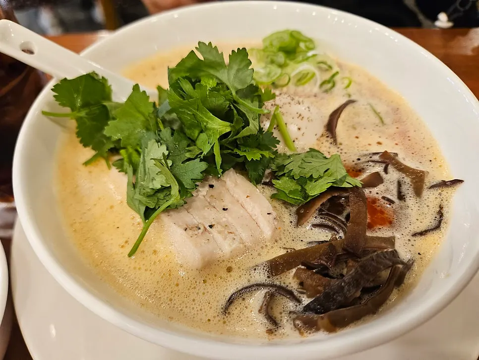카라빠이탄 라멘 한 그릇